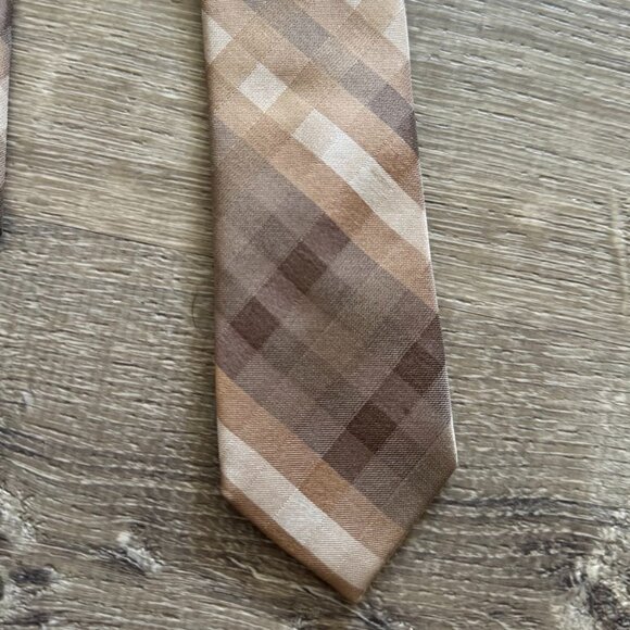 Calvin Klein 100% Silk Tan Plaid Slim Tie – Neutral Beige Brown Check Pattern - Picture 2 of 6